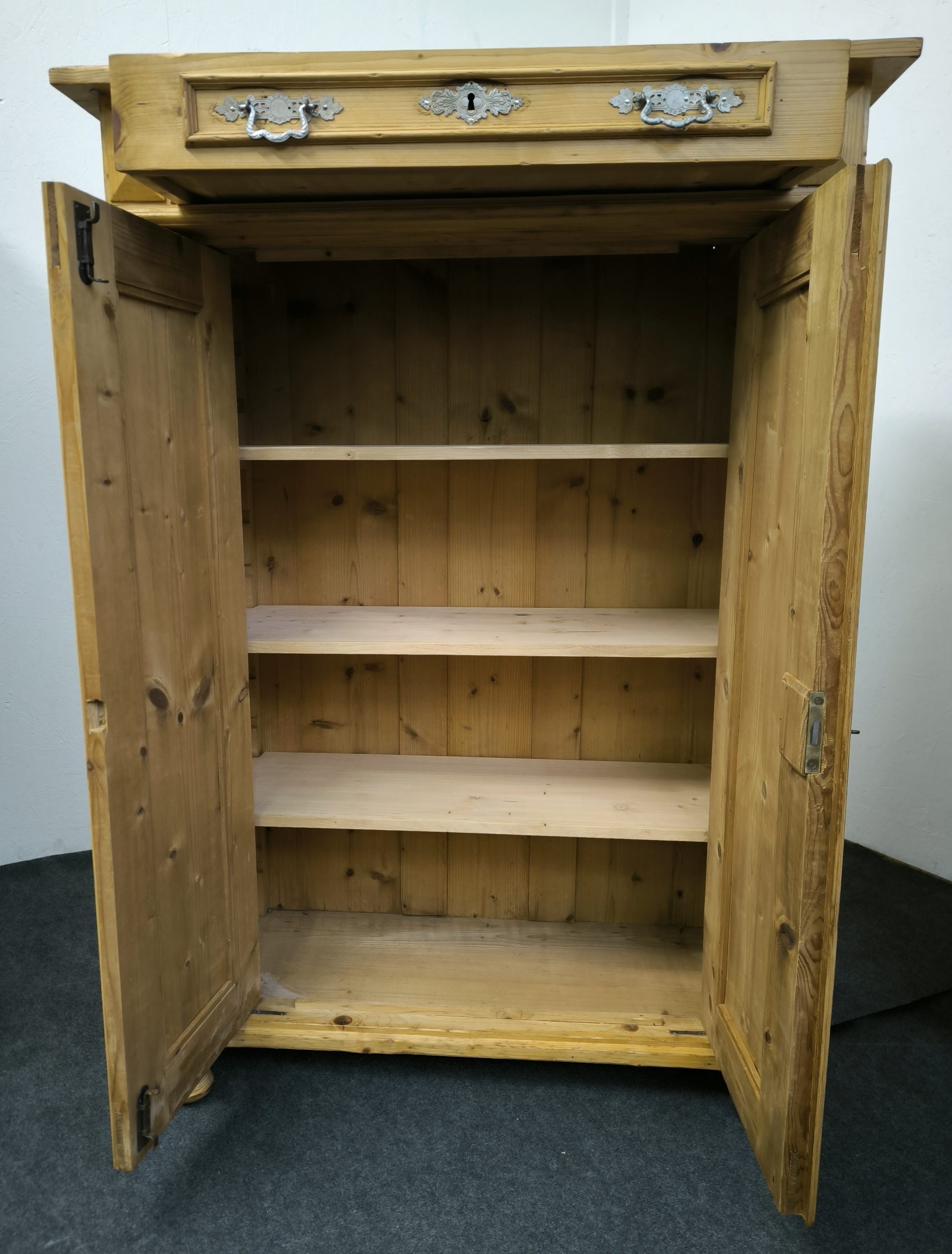 Gründerzeit Vollsäulen Vertiko mit Kapitellen – Bild 3